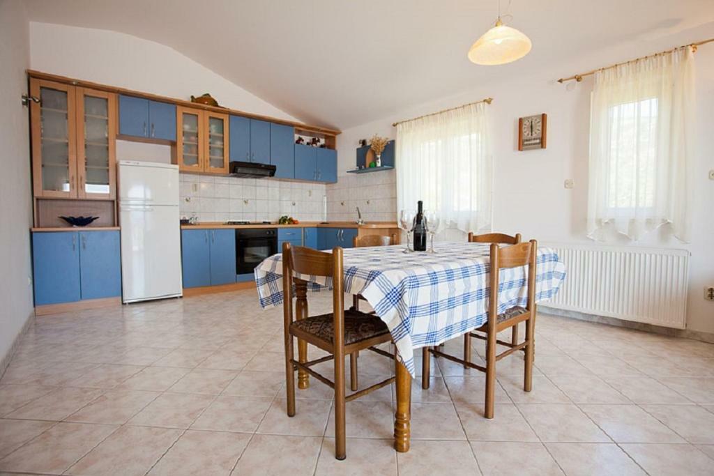 The Ana Apartments Komiža Esterno foto